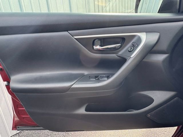 Used 2017 Nissan Altima 2.5 SV image 11