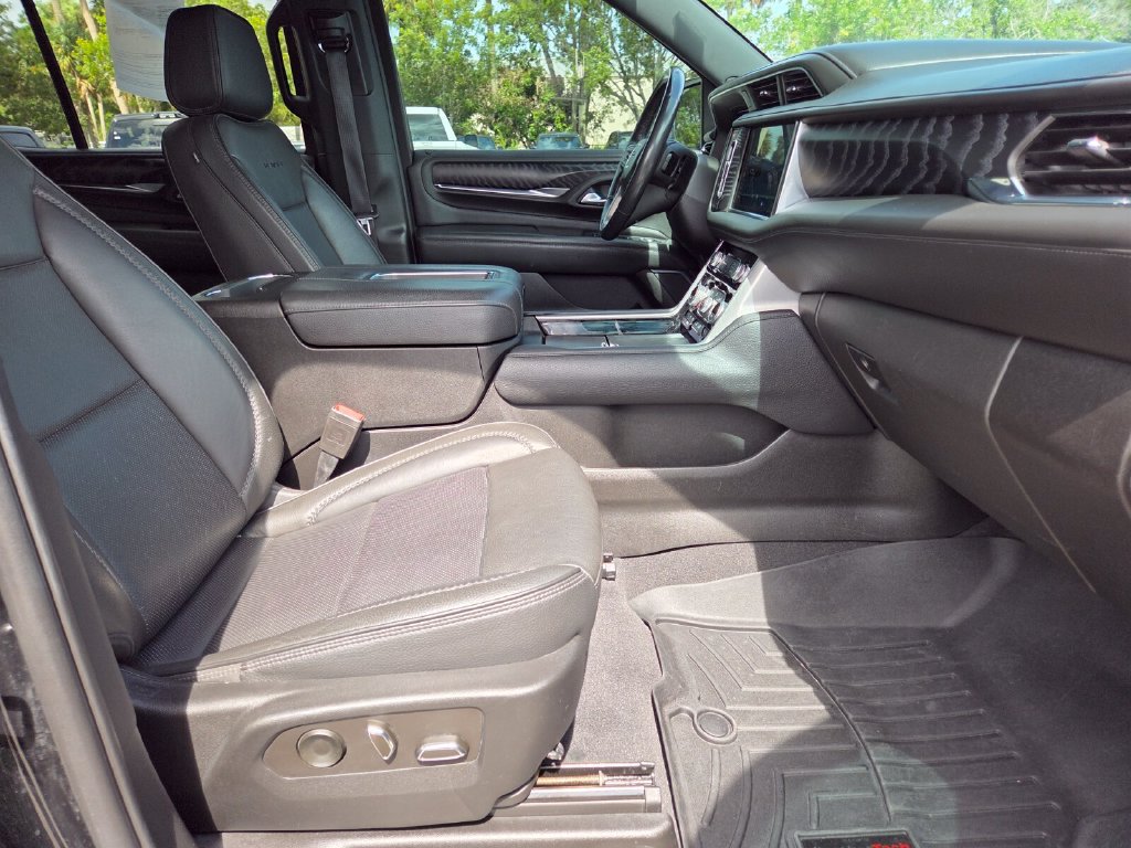 Used 2022 GMC Yukon Denali AWD/4WD image 15