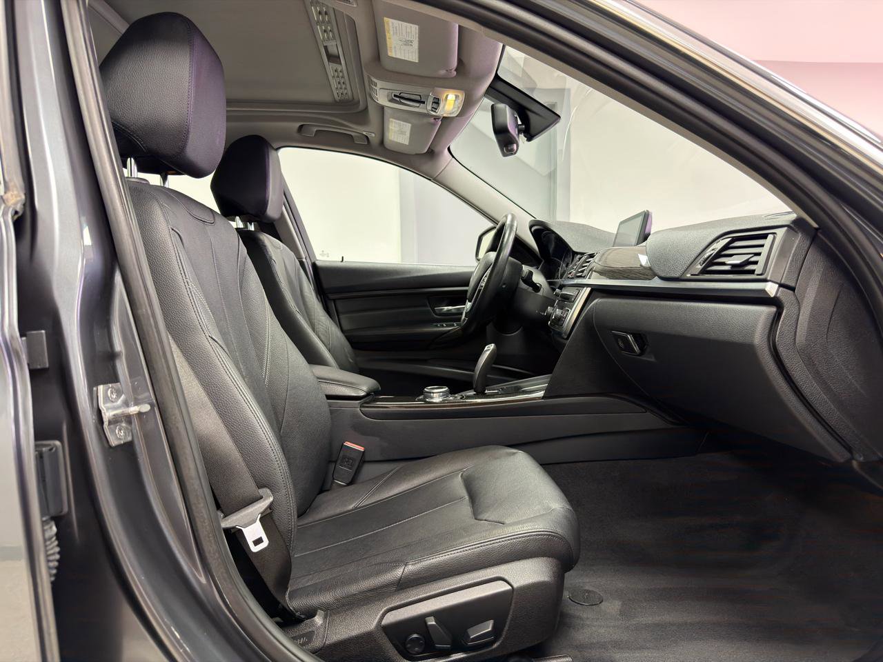 Used 2014 BMW 328i xDrive Sedan AWD/4WD image 10