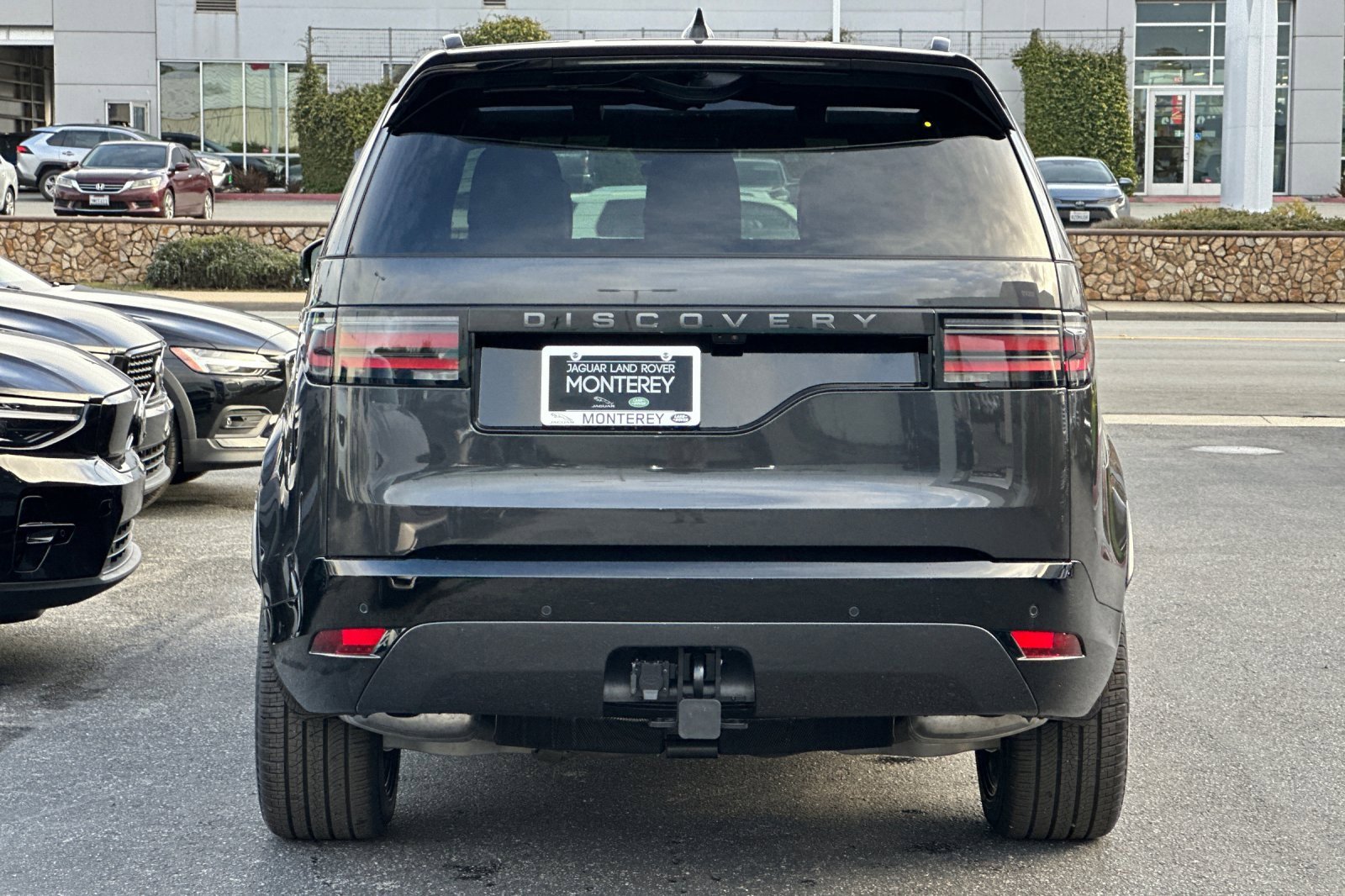 New 2025 Land Rover Discovery Dynamic SE image 4