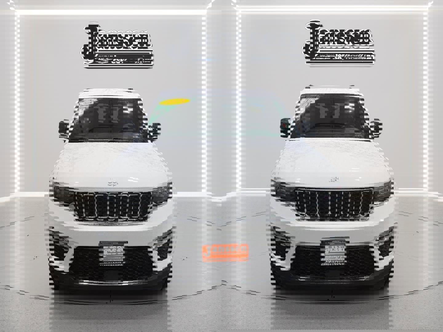 Used 2024 Jeep Grand Cherokee Limited image 8