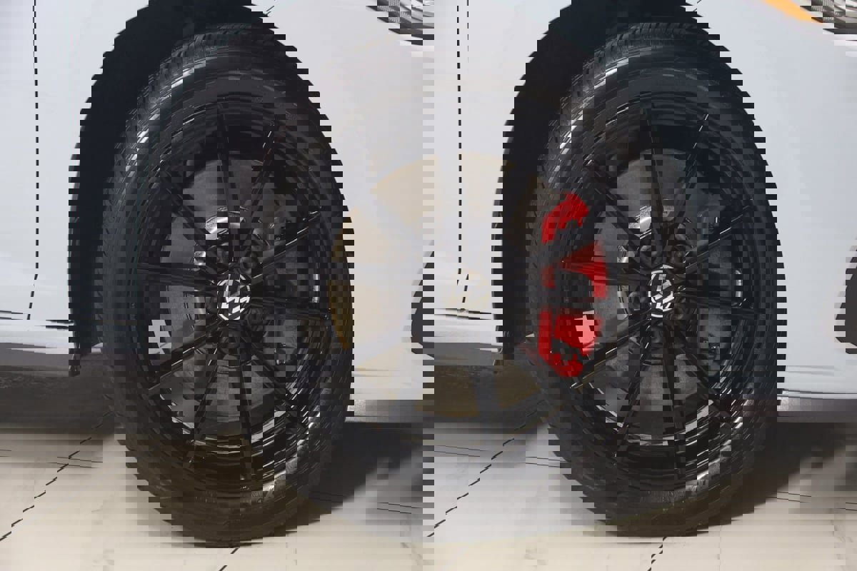 Used 2025 Volkswagen Jetta GLI Autobahn image 14