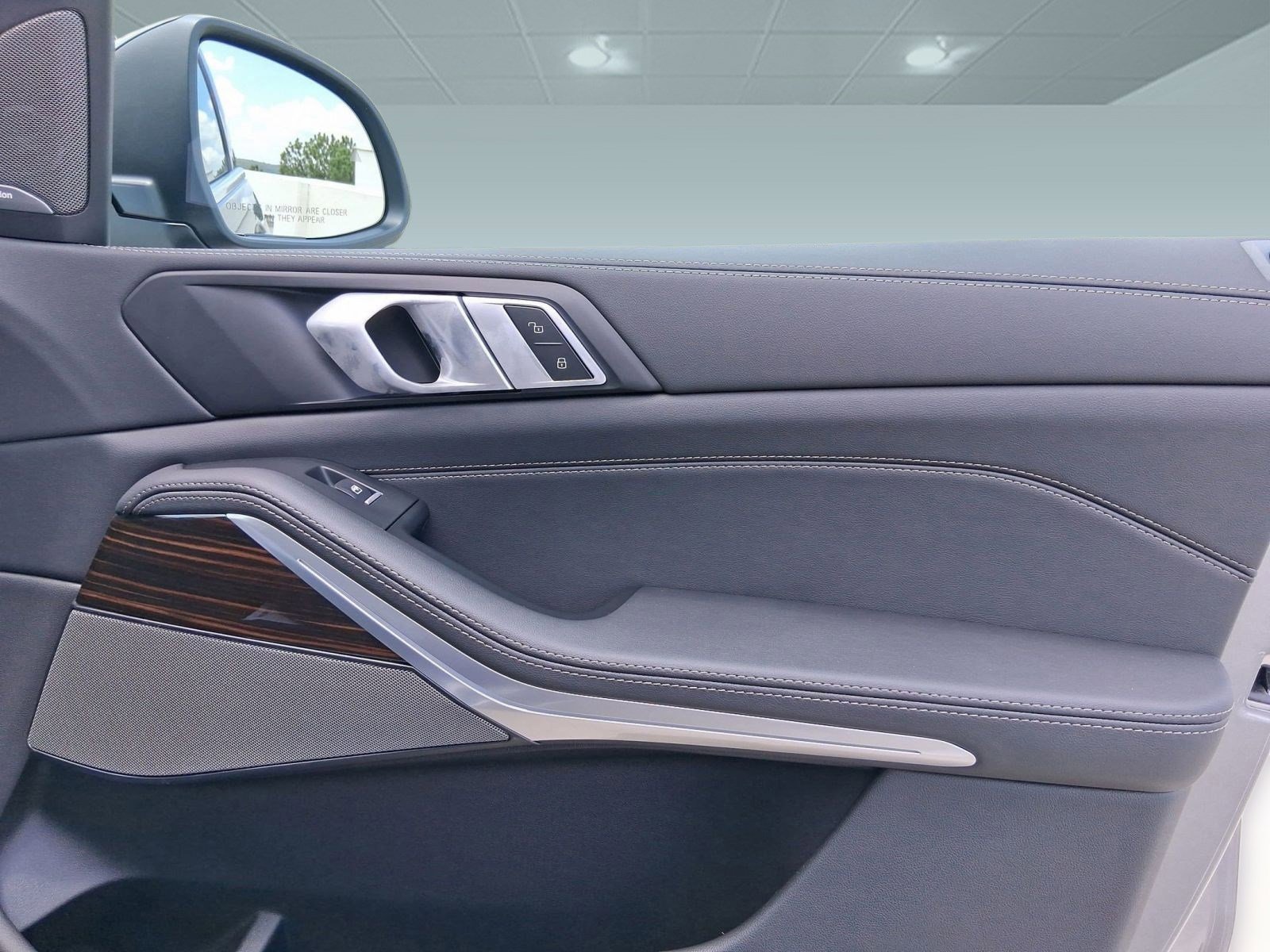 Used 2026 BMW X5 xDrive40i w/ Premium Package image 30