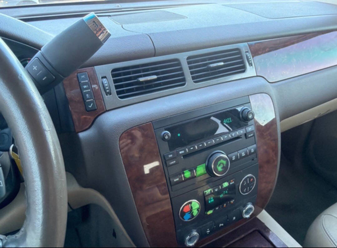 Used 2009 Chevrolet Tahoe LTZ RWD image 10