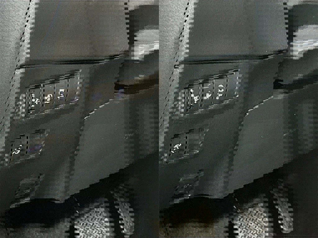 New 2026 Toyota Corolla Cross XLE image 8