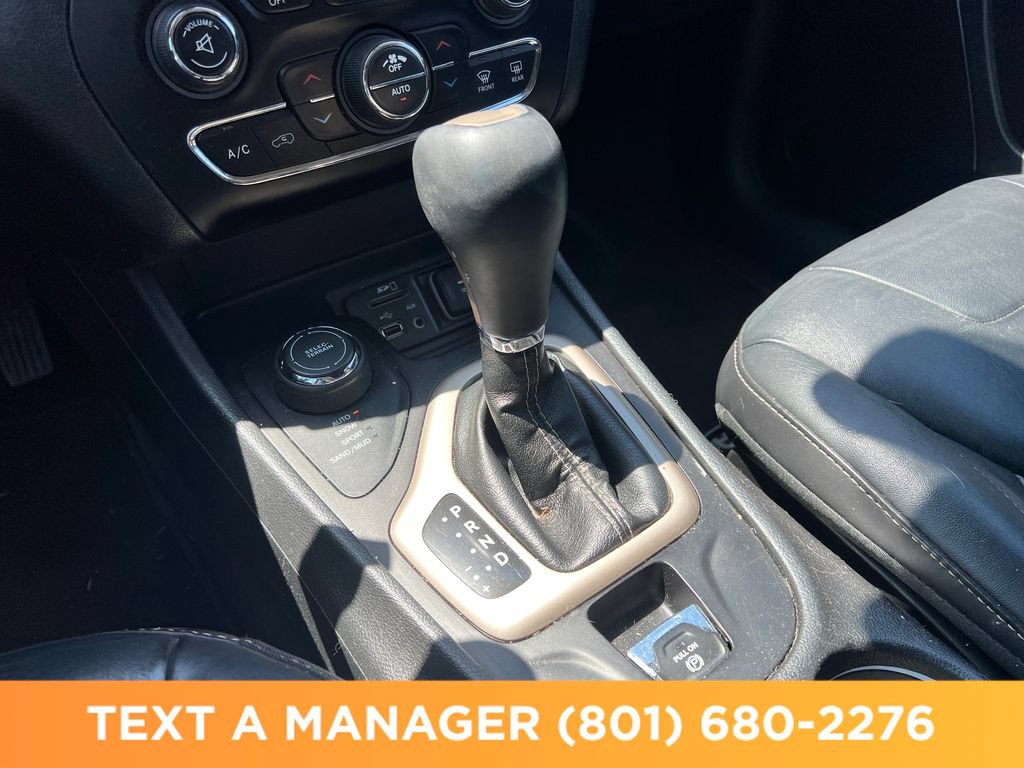 Used 2017 Jeep Cherokee Limited AWD/4WD image 22