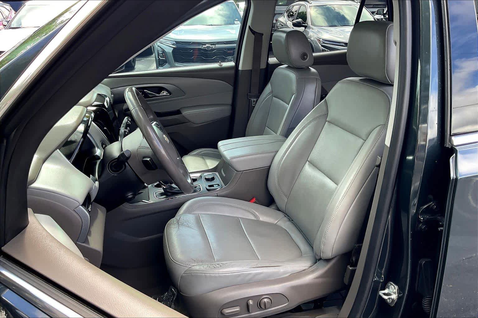Used 2019 Chevrolet Traverse Premier w/ Driver Confidence II Package image 24