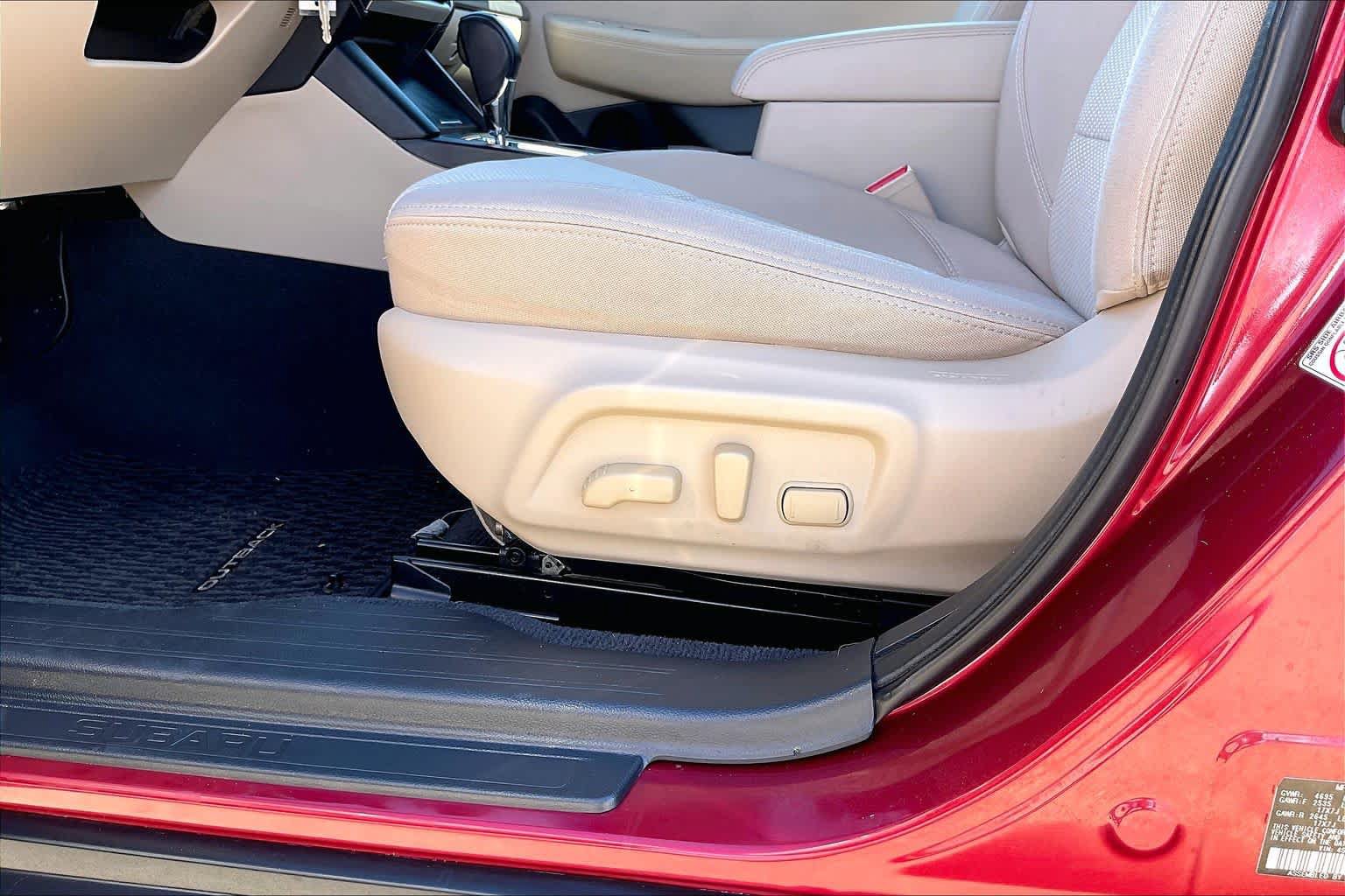 Used 2018 Subaru Outback 2.5i Premium AWD/4WD image 36