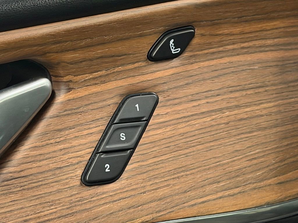 Used 2021 Jeep Grand Cherokee L Summit w/ Luxury Tech Group V image 34