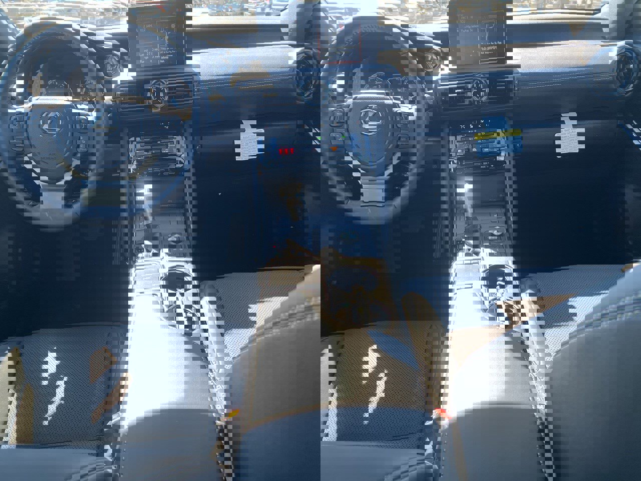 Used 2025 Lexus IS 350 F Sport w/ Accessory Package RWD image 19