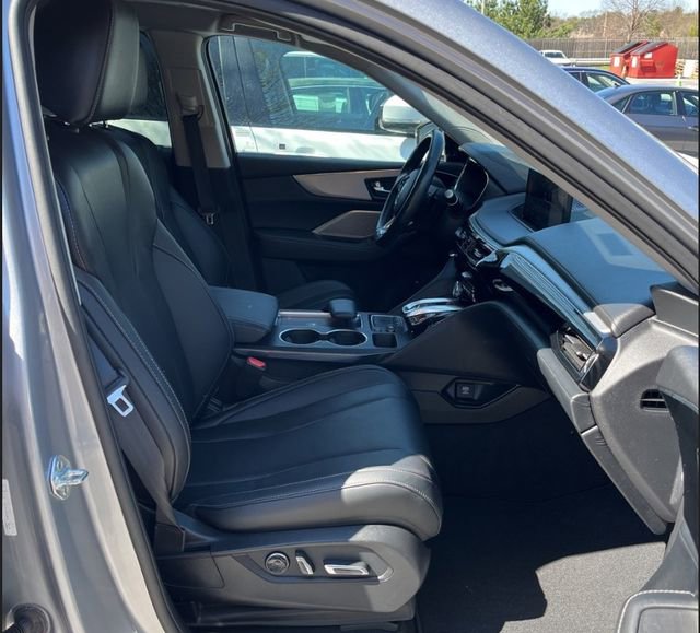 Used 2023 Acura MDX SH-AWD w/ Technology Package image 4