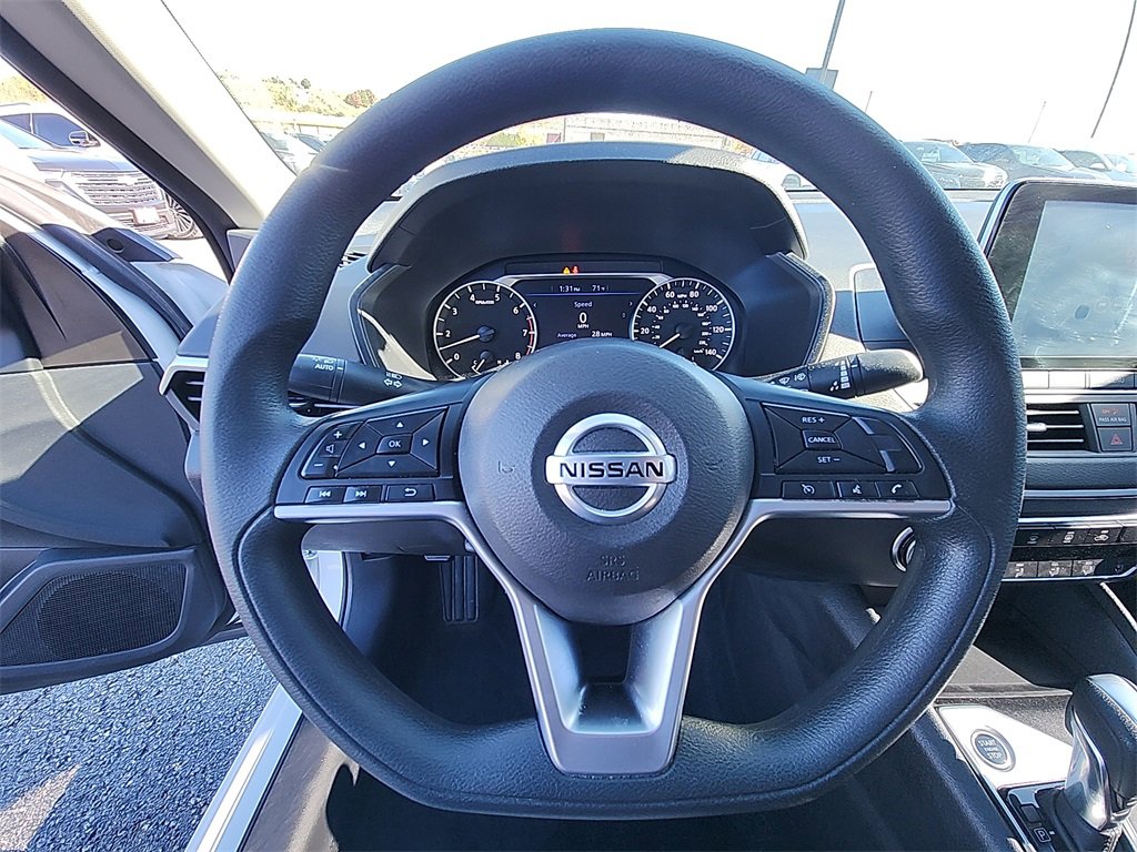 Used 2022 Nissan Altima 2.5 SV image 17
