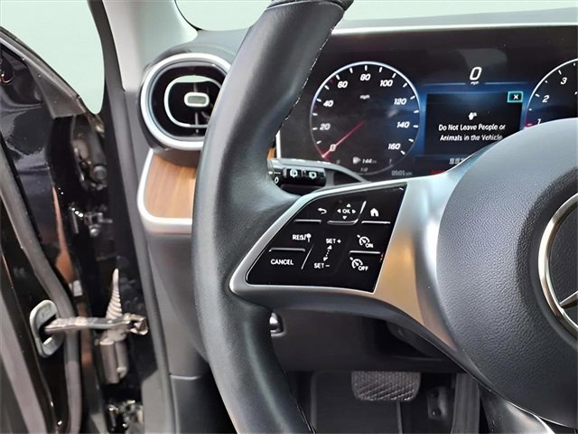 Used 2024 Mercedes-Benz GLC 300 image 11