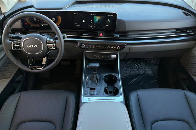 New 2026 Kia Carnival FWD image 15