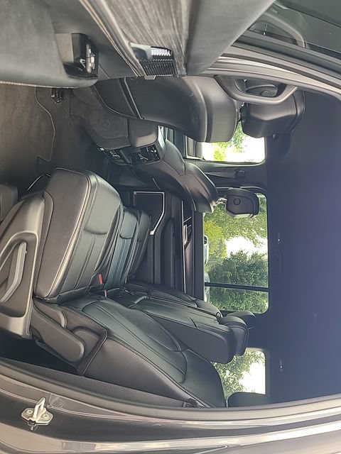 Used 2024 Jeep Wagoneer Series II w/ Flexible Seating Group AWD/4WD image 24