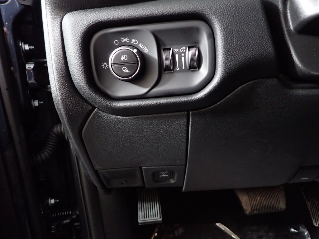 New 2027 RAM 2500 Laramie w/ Night Edition AWD/4WD image 25