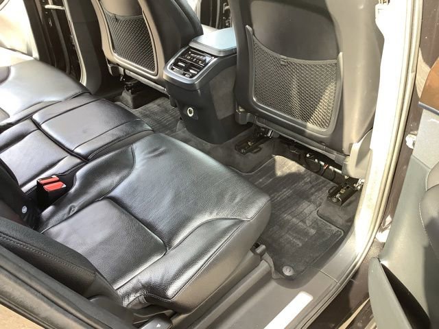 Used 2016 Volvo XC90 T6 Momentum w/ Momentum Plus Package image 21