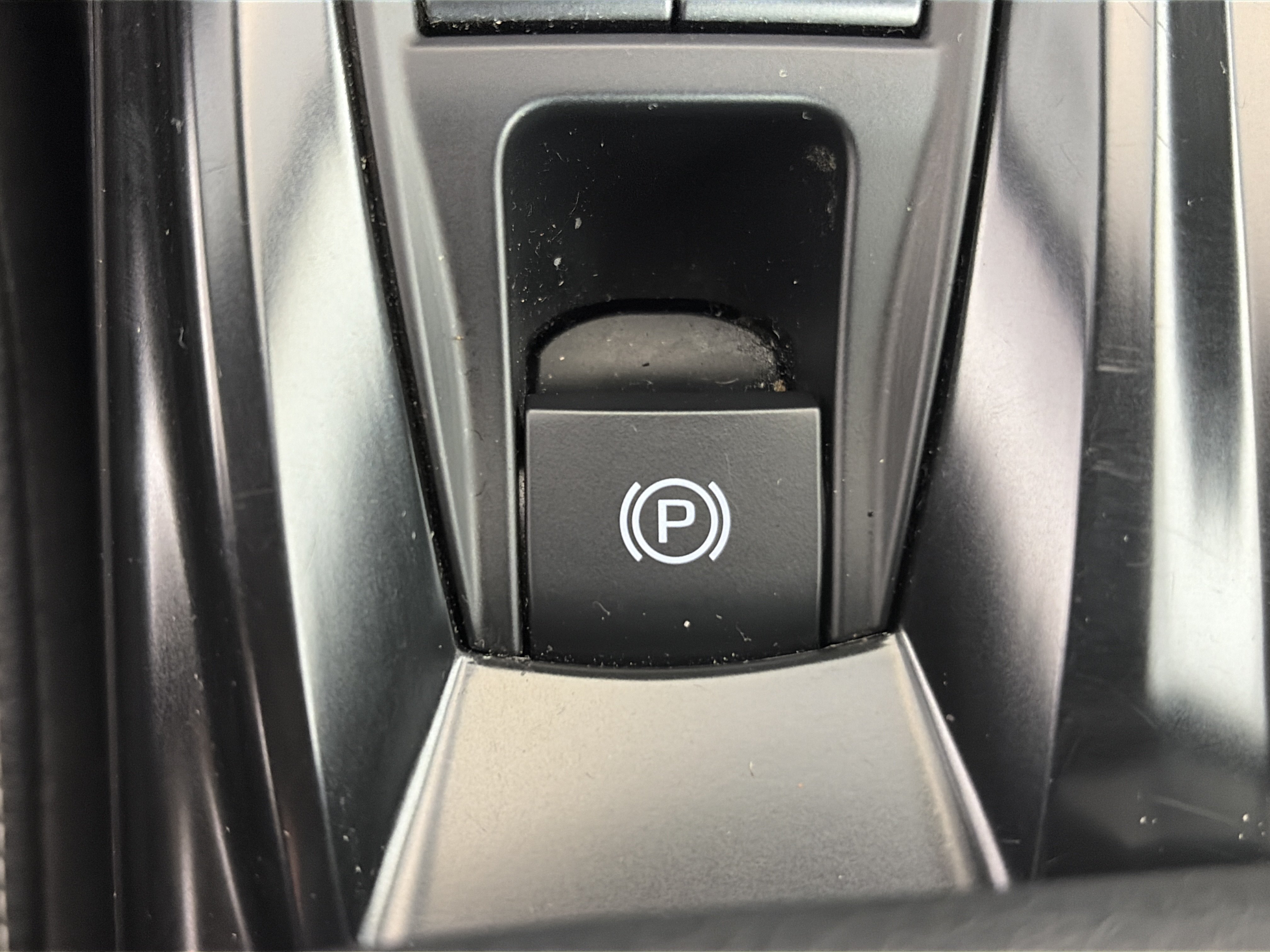 Used 2025 Toyota Camry SE FWD image 23