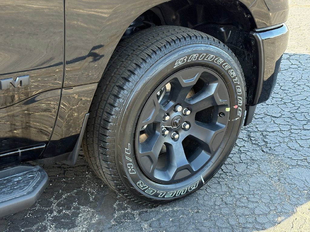 New 2026 RAM 1500 Express AWD/4WD image 9