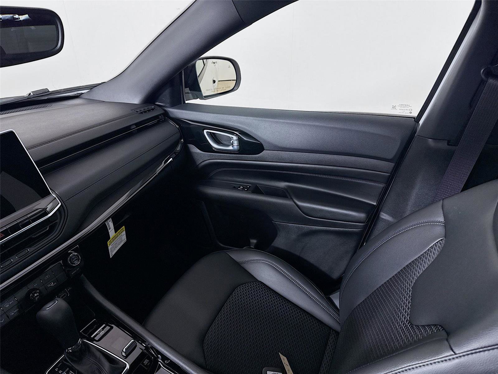 New 2026 Jeep Compass Latitude image 23