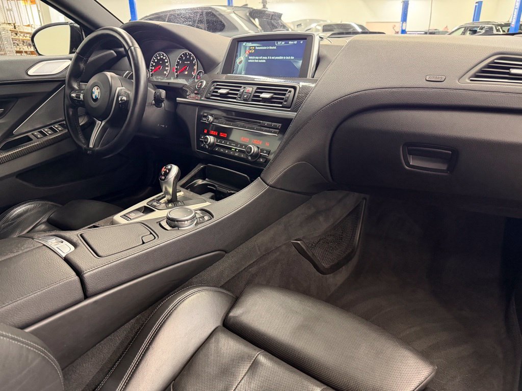 Used 2015 BMW M6 Convertible RWD image 12