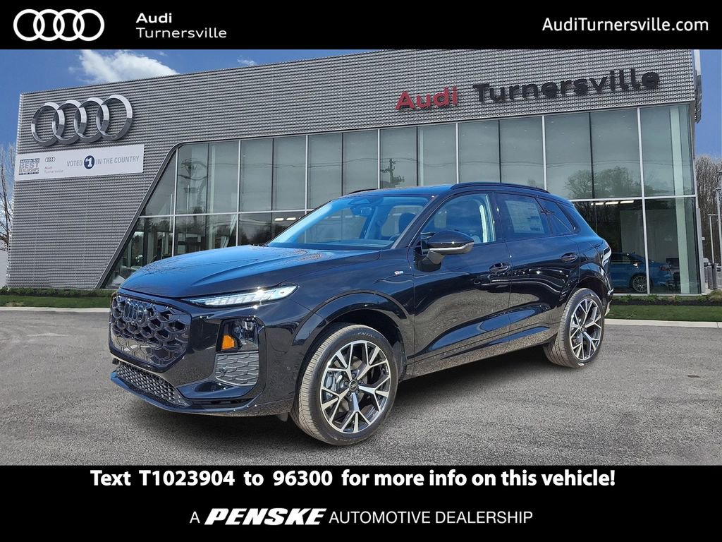 New 2026 Audi Q3 quattro 2.0T AWD/4WD image 1