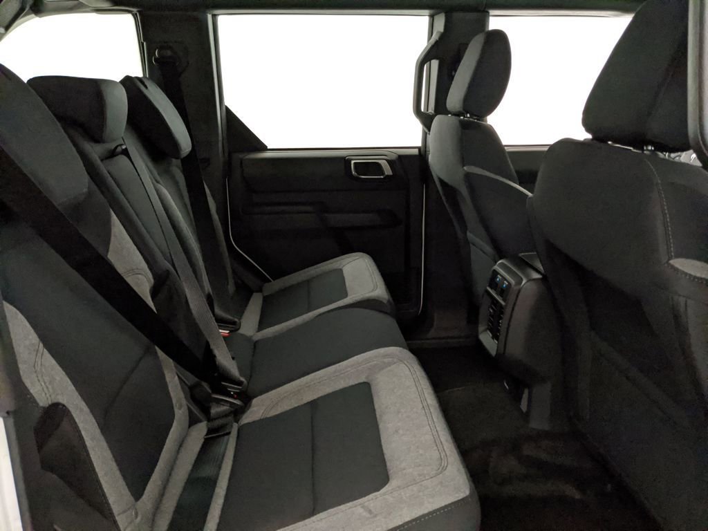 New 2025 Ford Bronco 4-Door image 25