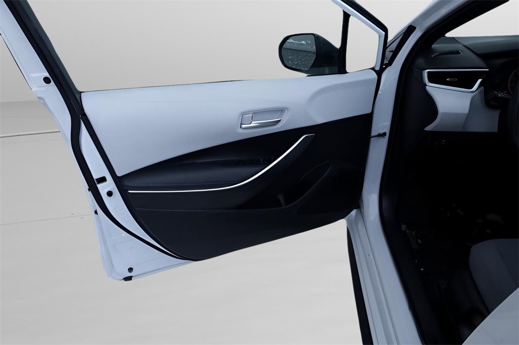 Certified 2022 Toyota Corolla SE w/ Carpet Mat Package (TMS) image 15