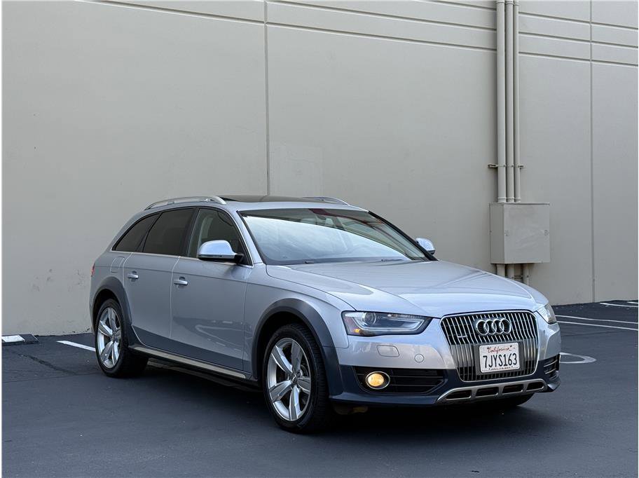 Used 2015 Audi A4 Premium Plus w/ Technology Package AWD/4WD image 2