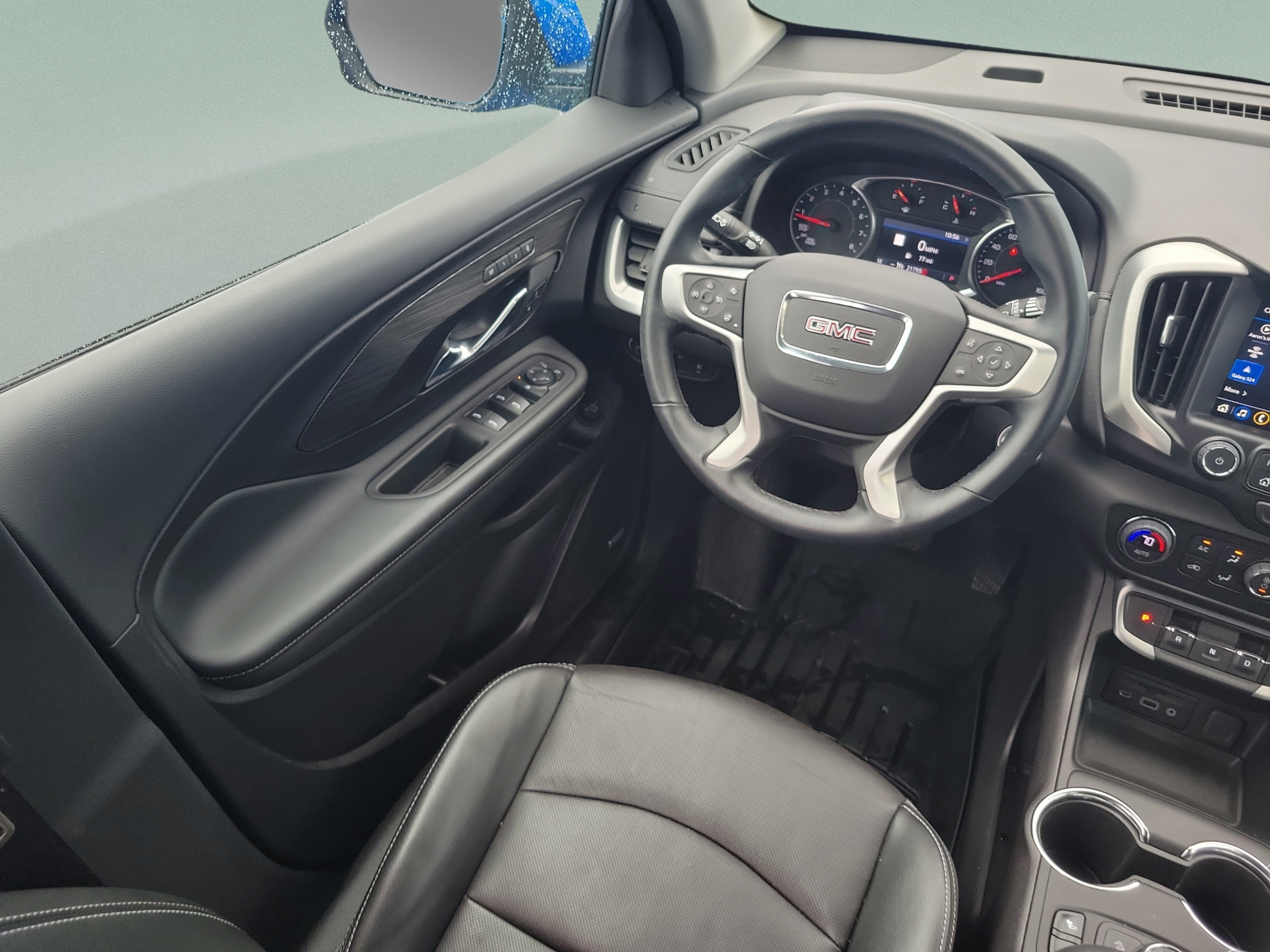 Used 2024 GMC Terrain SLT w/ Infotainment Package II FWD image 13