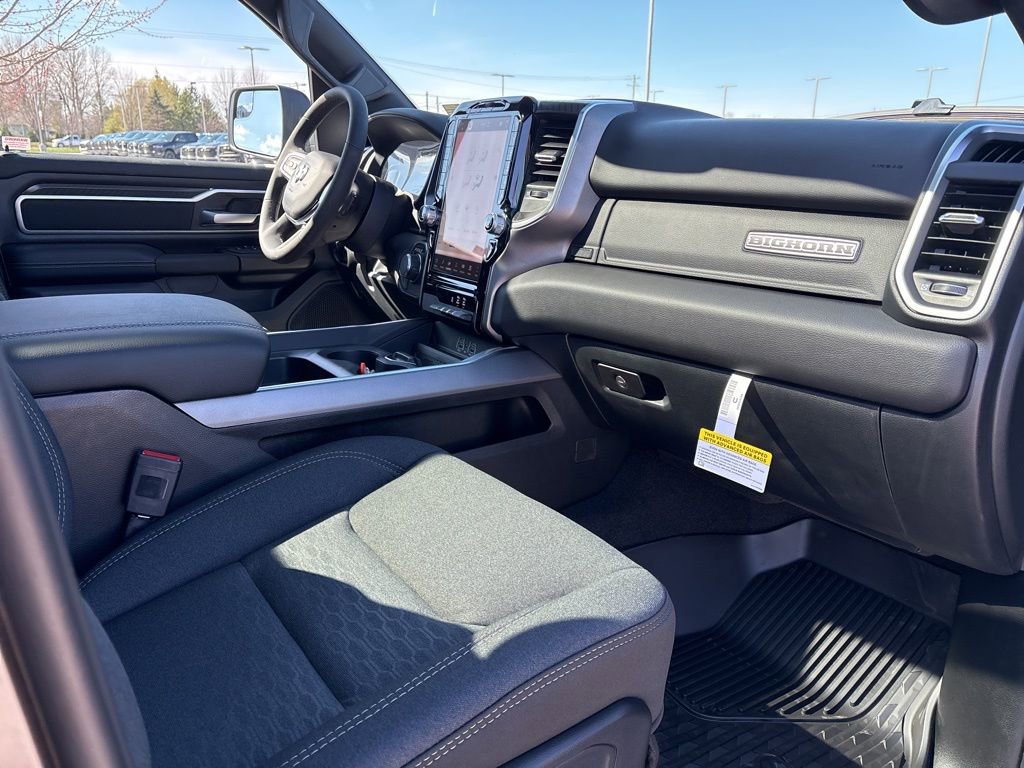 New 2026 RAM 1500 4x4 Crew Cab image 13