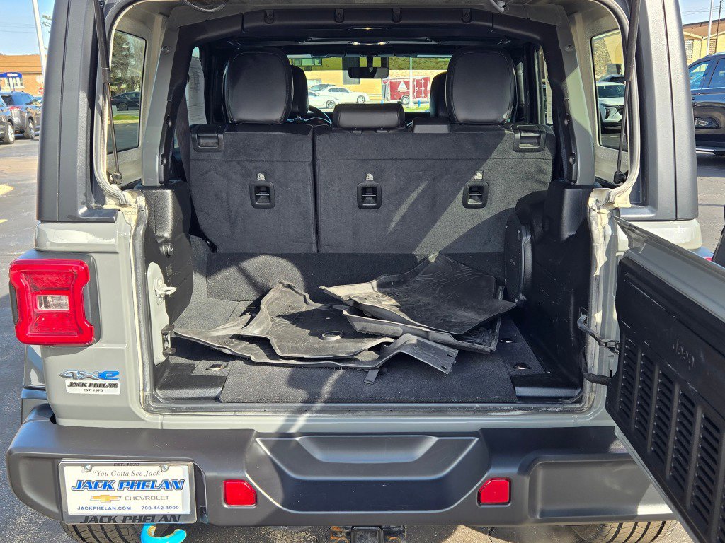 Used 2022 Jeep Wrangler Unlimited Sahara 4xe w/ Cold Weather Group image 13