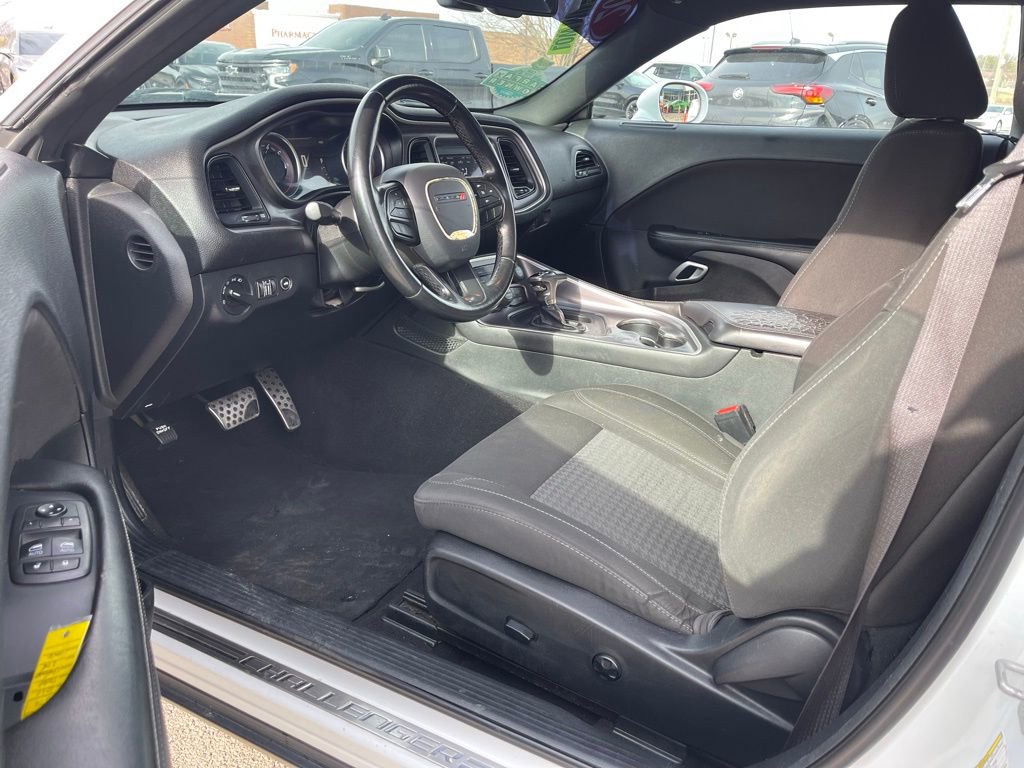 Used 2020 Dodge Challenger SXT image 5