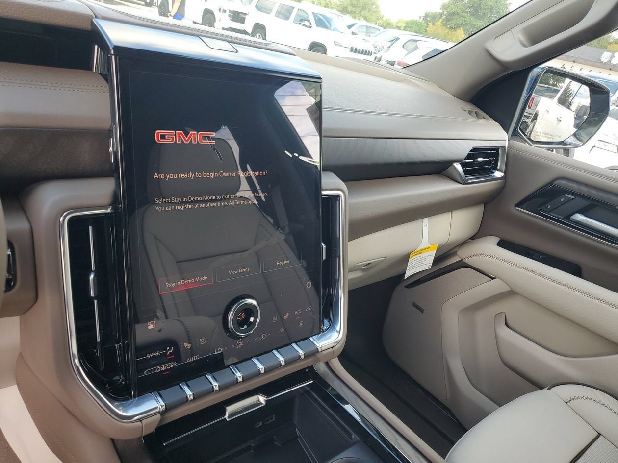 New 2026 GMC Yukon XL Denali w/ Denali Reserve Package RWD image 26
