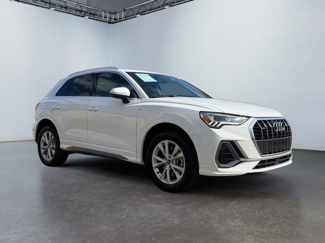 Used 2025 Audi Q3 2.0T Premium AWD/4WD image 3