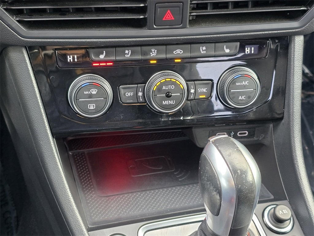 Used 2021 Volkswagen Jetta GLI Autobahn image 21