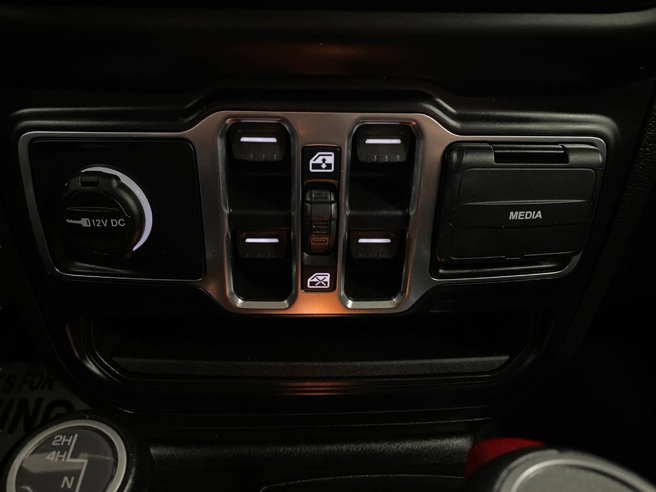 Used 2021 Jeep Wrangler Unlimited Sahara image 25