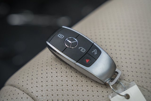 Used 2020 Mercedes-Benz GLS 450 4MATIC image 50
