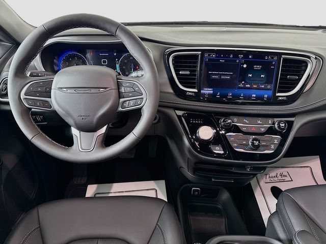 New 2027 Chrysler Pacifica Select FWD image 21