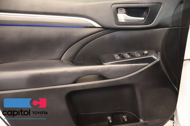 Certified 2018 Toyota Highlander SE AWD/4WD image 9
