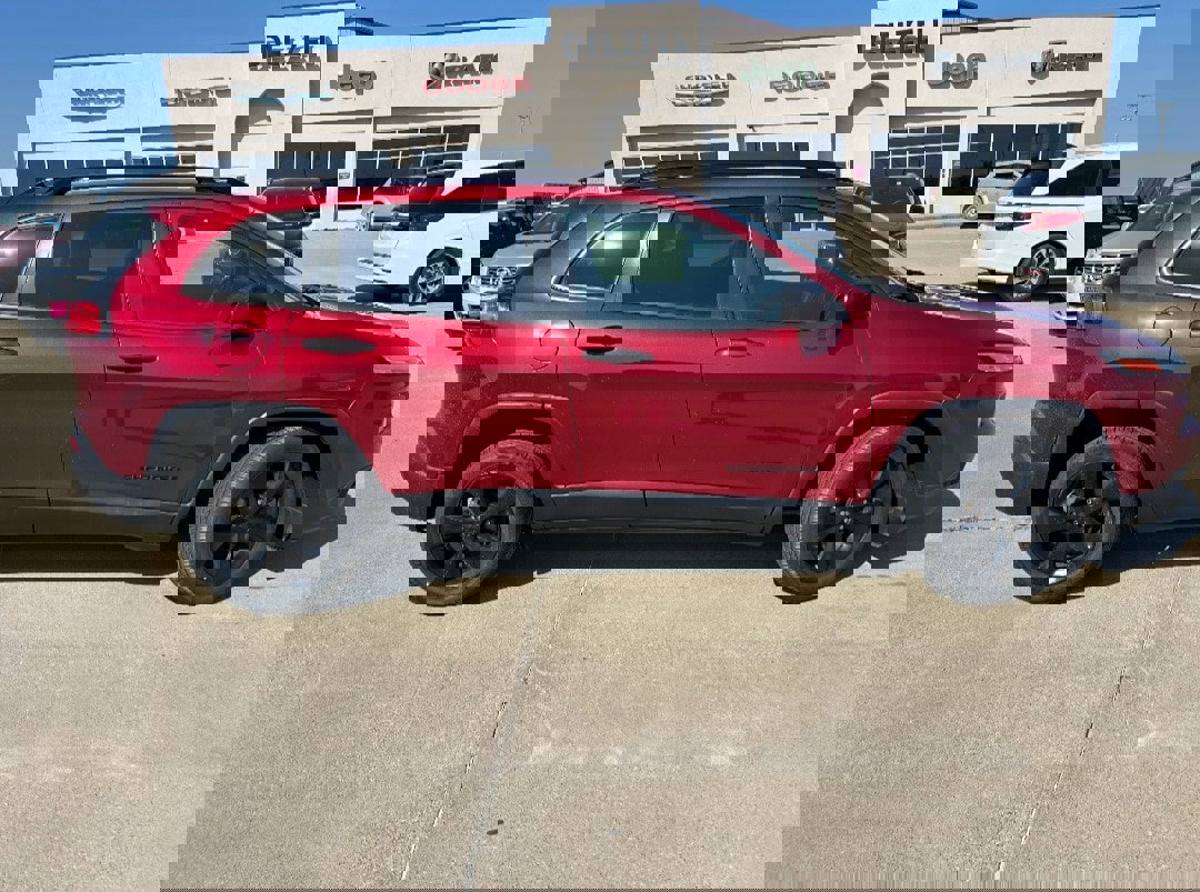 Used 2016 Jeep Cherokee Sport