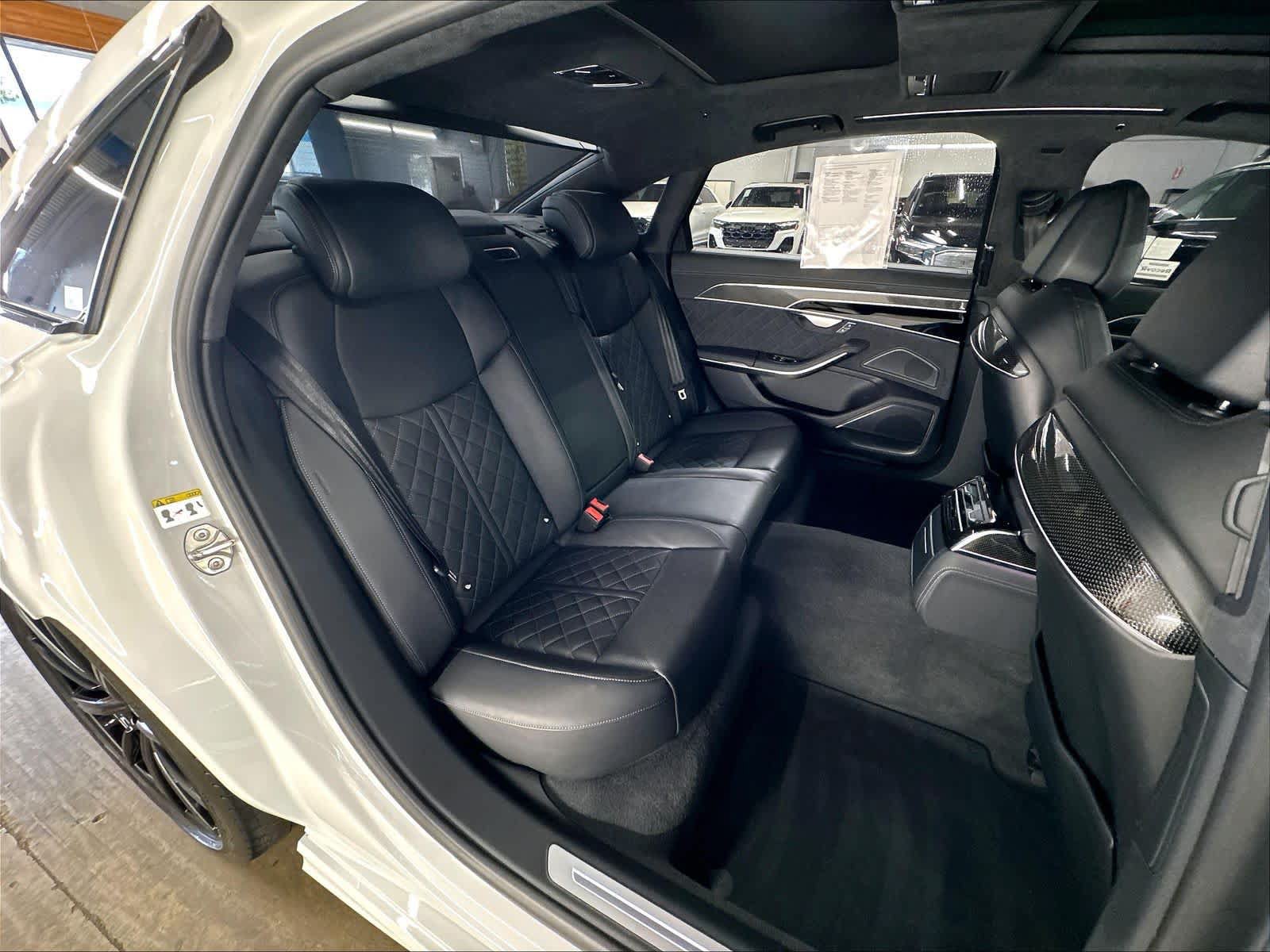 Used 2023 Audi S8 w/ S8 Comfort Plus Package AWD/4WD image 28
