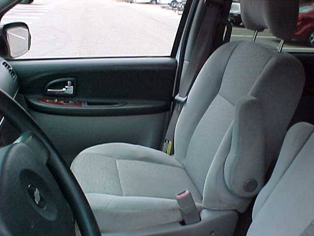 Used 2006 Chevrolet Uplander LS w/ Climate Package FWD image 19