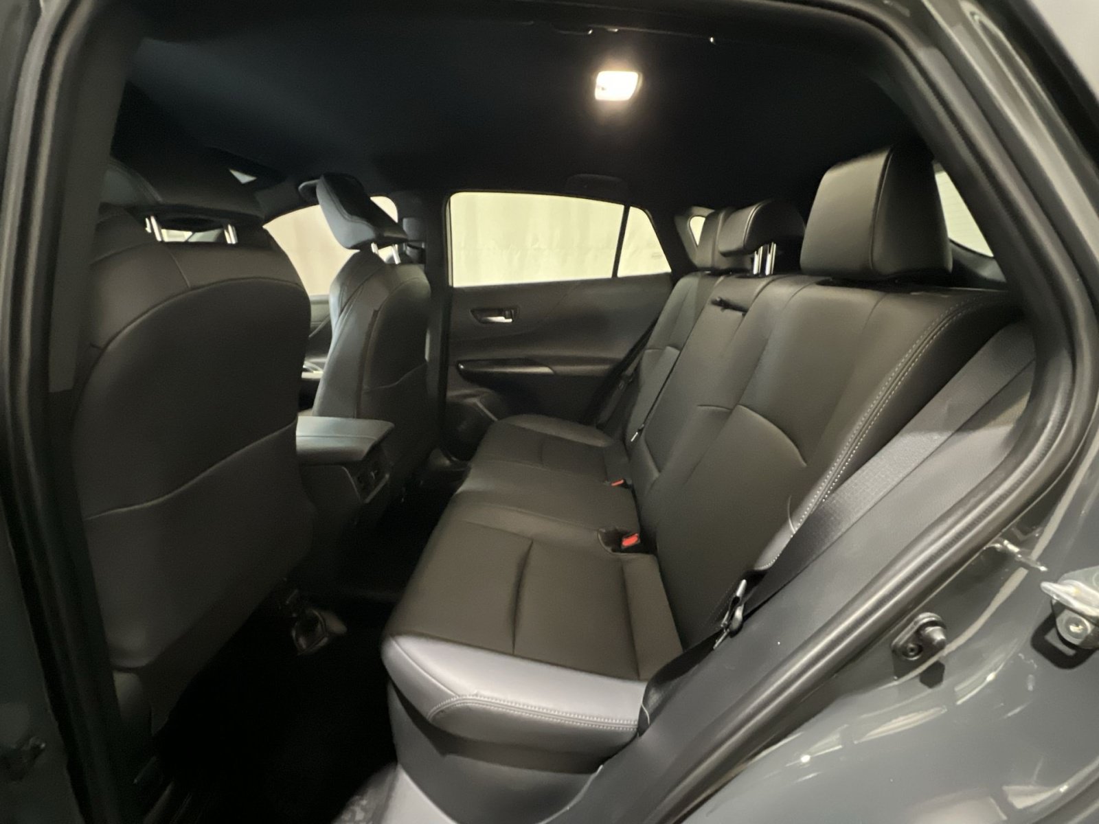 Used 2024 Toyota Venza XLE AWD/4WD image 31