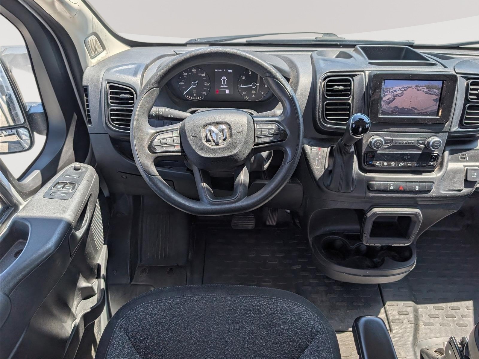 Used 2024 RAM ProMaster 2500 w/ Convenience Group FWD image 15