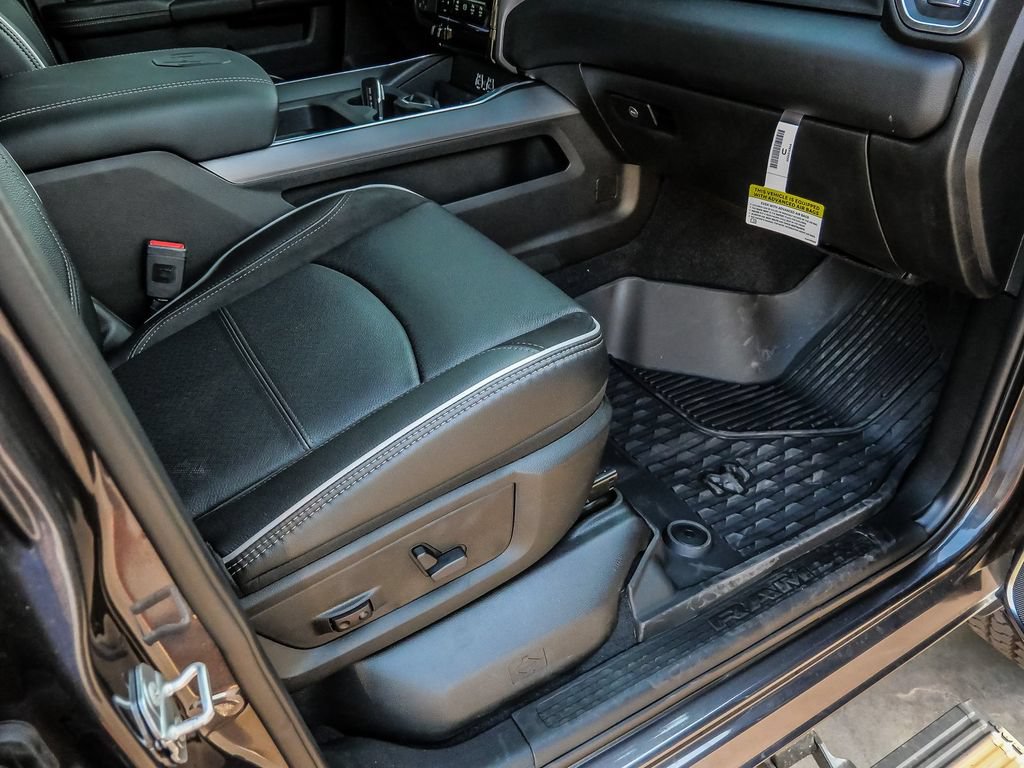New 2026 RAM 2500 Laramie AWD/4WD image 20