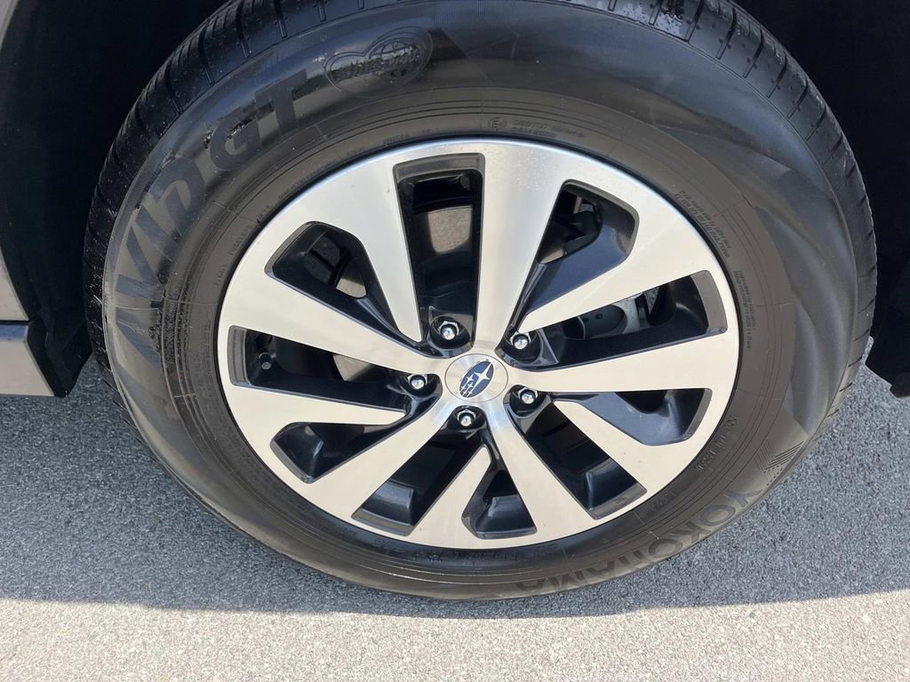 Certified 2025 Subaru Outback Premium w/ Popular Package #1A AWD/4WD image 11