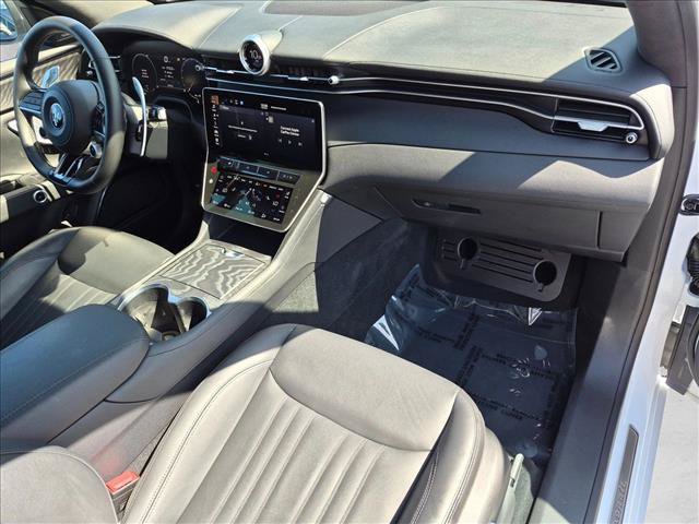 Used 2023 Maserati Grecale Modena AWD/4WD image 17