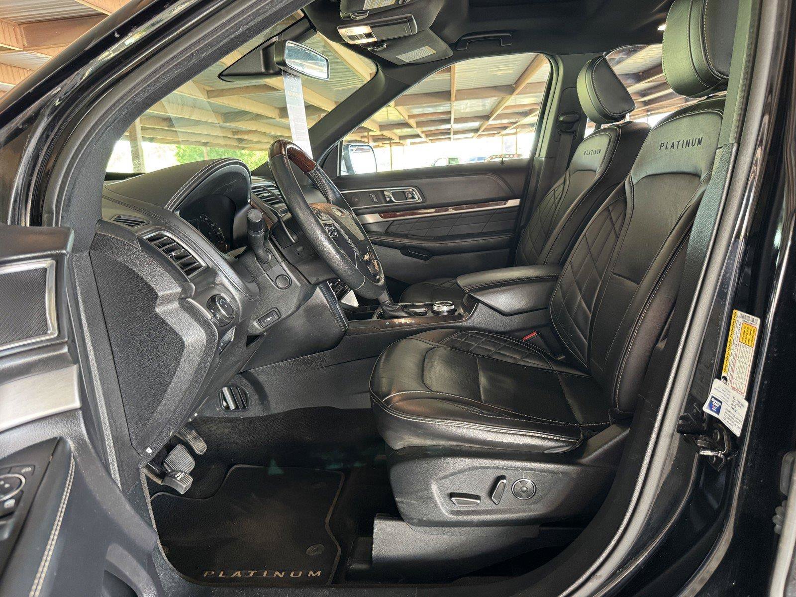 Used 2018 Ford Explorer Platinum AWD/4WD image 29