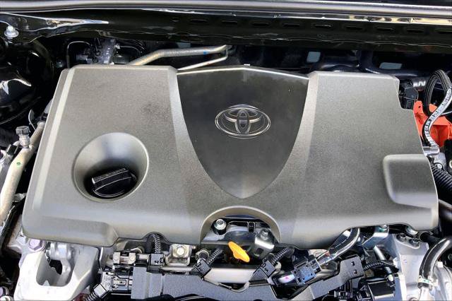 Certified 2025 Toyota Camry SE FWD image 32